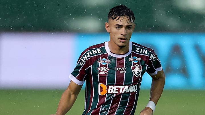 Felipe Andrade estreou como profissional em 2023 mas jamais se firmou no time principal do Flu