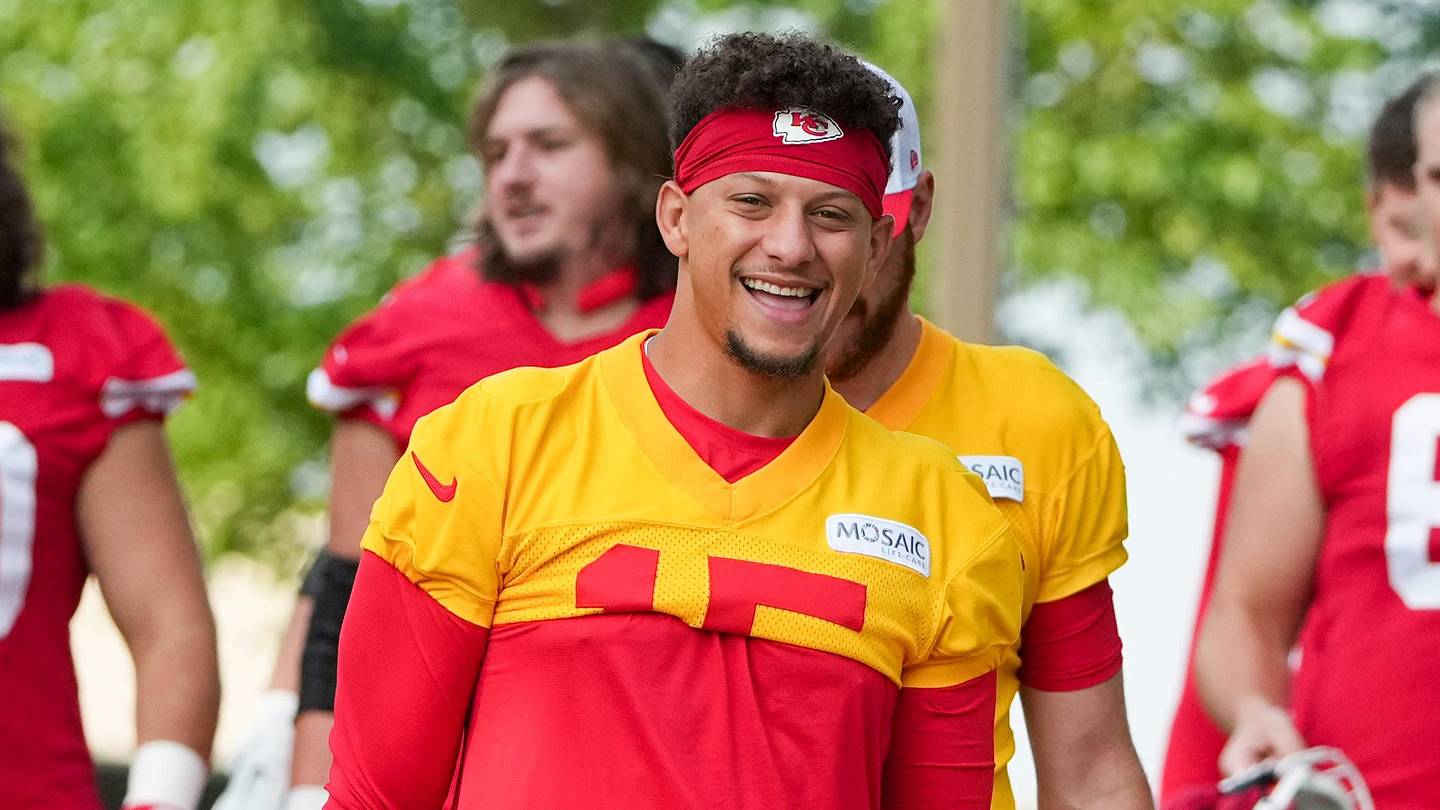 Cheifs Rival Color Chiefs' Rival Sends Captain Packing in Foolish Decision