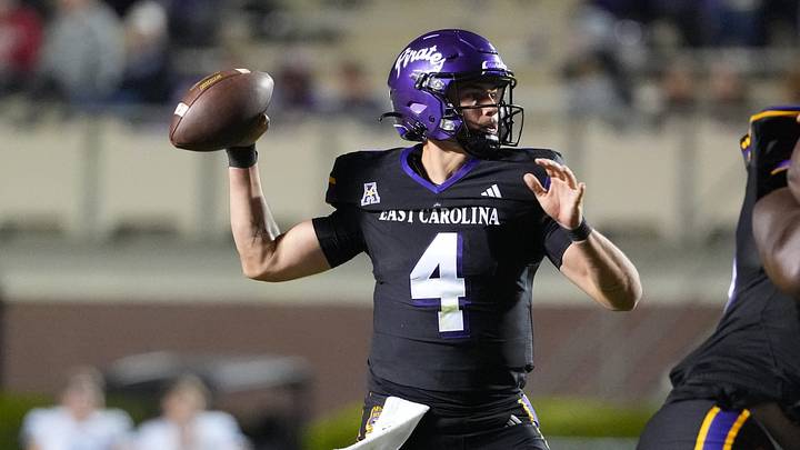 Oct 16, 2025; Greenville, North Carolina, USA; East Carolina Pirates quarterback Katin Houser (4) throws the ball against the Tulsa Golden Hurricane during the second half at Dowdy-Ficklen Stadium. Mandatory Credit: James Guillory-Imagn Images Oct 16, 2025; Greenville, North Carolina, USA; East Carolina Pirates quarterback Katin Houser (4) throws the ball against the Tulsa Golden Hurricane during the second half at Dowdy-Ficklen Stadium. Mandatory Credit: James Guillory-Imagn Images
