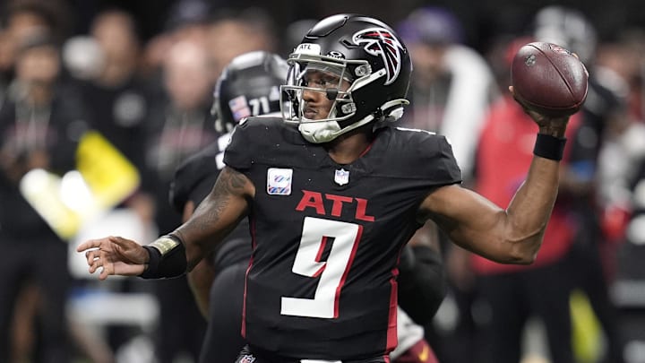 Atlanta Falcons players received solid grades after a solid day on Sunday