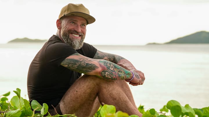 “Knife to the Heart” – Castaways help pass the time on their beach by hosting the “Survivor 50 Talent Show”. Another boomerang idol is discovered, and players must decide whether to send it to an ally or an adversary. Then, the biggest reward of the season is on the line as tribes compete for immunity and a special afternoon with country music star and SURVIVOR superfan, Zac Brown, on SURVIVOR 50. Photo: Robert Voets/CBS ©2025 CBS Broadcasting, Inc. All Rights Reserved.