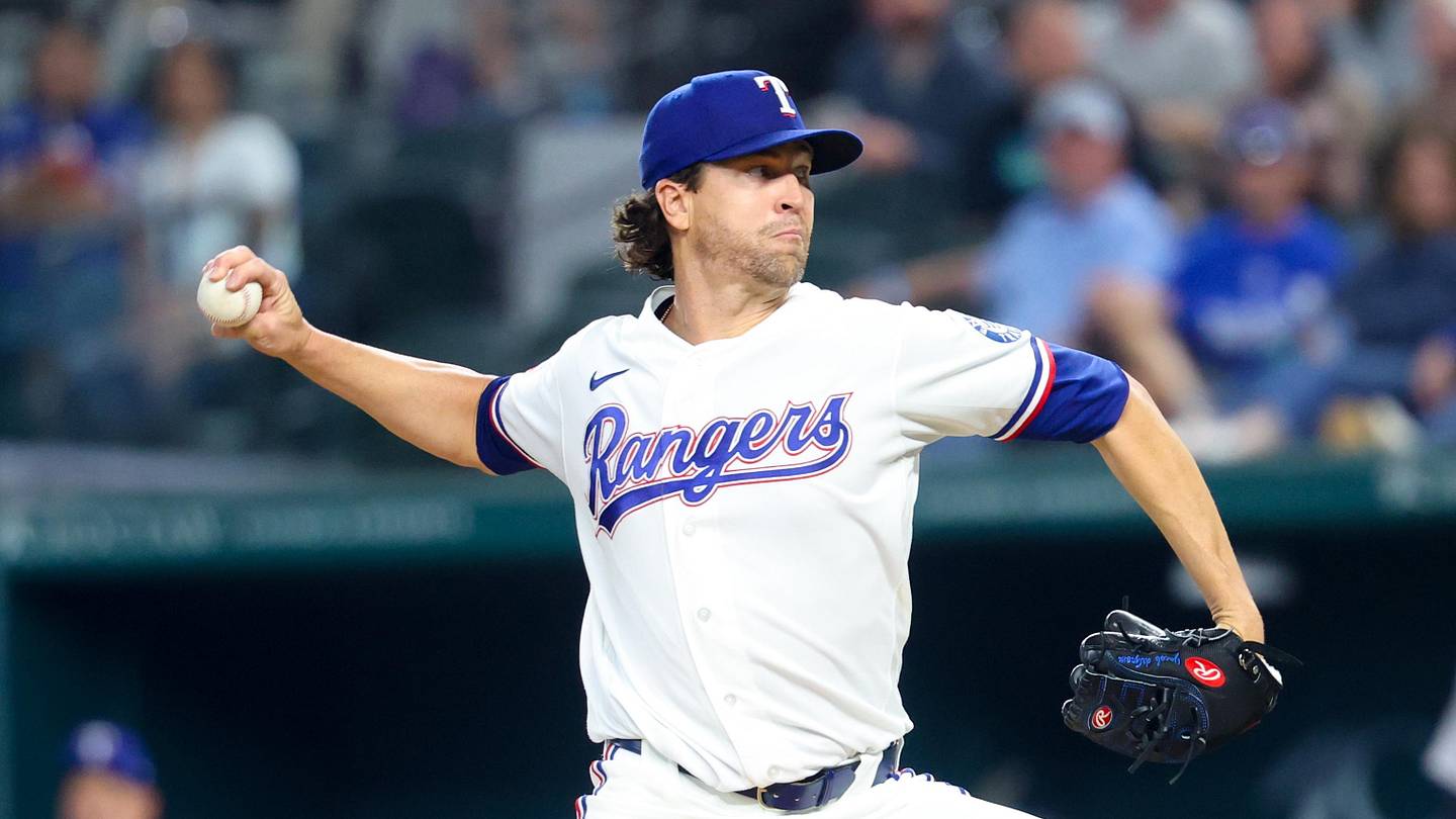 How to Watch Rangers Open Yankees Series in Bronx: TV Channel, Stream, Radio