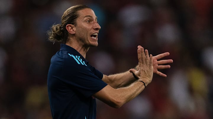 Filipe Luís segue muito bem no comando do Flamengo