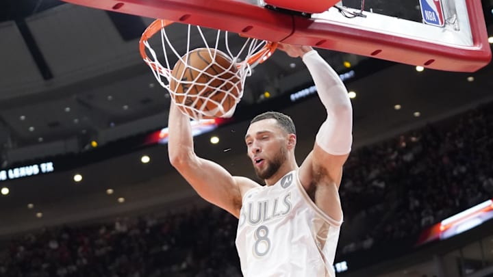 Jan 25, 2025; Chicago, Illinois, USA; Chicago Bulls guard Zach LaVine (8) dunks the ball against the Philadelphia 76ers during the first quarter at United Center. Mandatory Credit: David Banks-Imagn Images Jan 25, 2025; Chicago, Illinois, USA; Chicago Bulls guard Zach LaVine (8) dunks the ball against the Philadelphia 76ers during the first quarter at United Center. Mandatory Credit: David Banks-Imagn Images