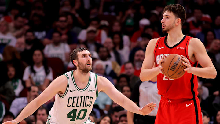 Jan 3, 2025; Houston, Texas, USA; Houston Rockets center Alperen Sengun (28) handles the ball against Boston Celtics center Luke Kornet (40) during the fourth quarter at Toyota Center. Mandatory Credit: Erik Williams-Imagn Images Jan 3, 2025; Houston, Texas, USA; Houston Rockets center Alperen Sengun (28) handles the ball against Boston Celtics center Luke Kornet (40) during the fourth quarter at Toyota Center. Mandatory Credit: Erik Williams-Imagn Images