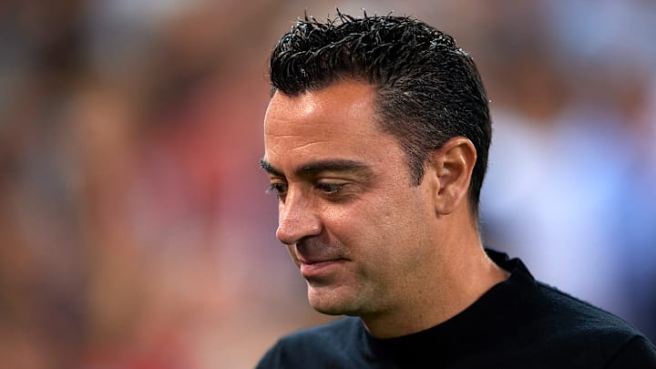 Xavi va voir un de ses joueurs partir