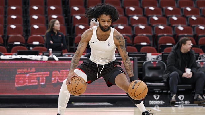 Chicago Bulls guard Coby White (0) warms up before an NBA game against the Los Angeles Lakers