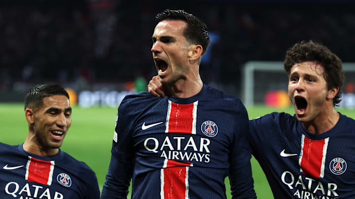 Le PSG est tout près de la première place.