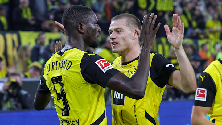 Borussia Dortmund v FC St. Pauli 1910 - Bundesliga