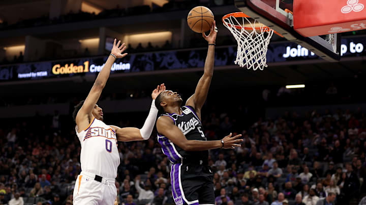 Phoenix Suns v Sacramento Kings