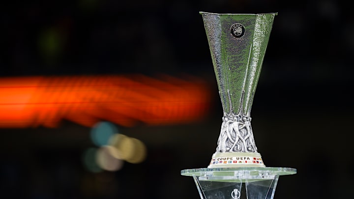 Le trophée de l'UEFA Europa League