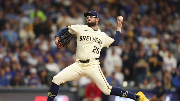 National League Championship Series - Los Angeles Dodgers v Milwaukee Brewers - Game Two