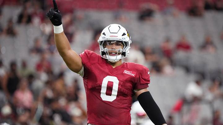 Arizona Cardinals linebacker Cody Simon (0) reacts after a defensive stop during their training camp red and white practice at State Farm Stadium in Glendale on Aug. 9, 2026.