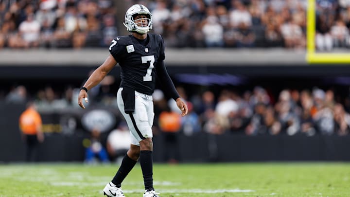 Tennessee Titans v Las Vegas Raiders