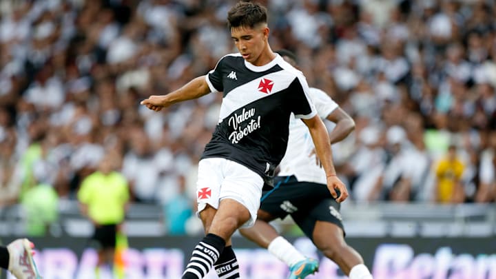 Juan Sforza deve ganhar mais minutos com Felipe