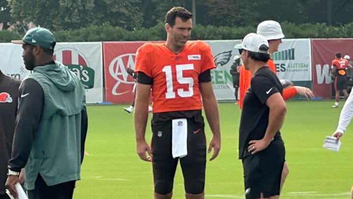 Joe Flacco catches up with Eagles TE coach Jason Michael. Joe Flacco catches up with Eagles TE coach Jason Michael.