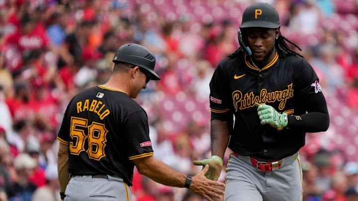 Pittsburgh Pirates center fielder Oneil Cruz (15) runs the bases on a solo home run in the first inning of the MLB National League Game between the Cincinnati Reds and the Pittsburgh Pirates at Great American Ball Park in downtown Cincinnati on Sunday, Sept. 22, 2024. The Pirates led 1-0 after four innings.