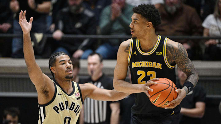 Bet Michigan as a road favorite against Illinois on Friday night.