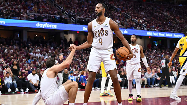 Max Strus, Evan Mobley, Cleveland Cavaliers
