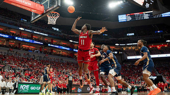 Bet on Louisville as a road favorite against UNC on Monday night. Bet on Louisville as a road favorite against UNC on Monday night.