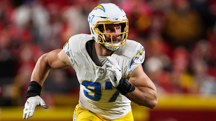 Los Angeles Chargers v Kansas City Chiefs