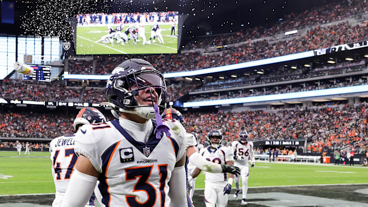 Denver Broncos v Las Vegas Raiders