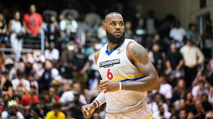 LeBron James se prepara para otra temporada con Los Angeles Lakers