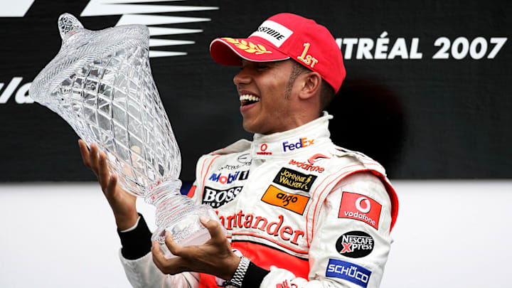 Lewis Hamilton tras ganar el Gran Premio de Canadá de 2007, el primero de su carrera 