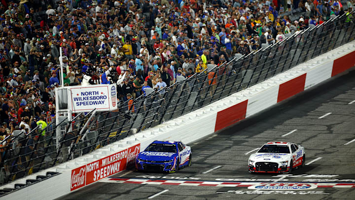 Kyle Larson, Hendrick Motorsports, Kevin Harvick, Stewart-Haas Racing, All-Star Race, North Wilkesboro Speedway, NASCAR