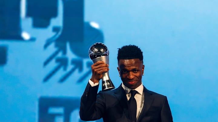 Vini recebeu a honraria nesta terça-feira Vini recebeu a honraria nesta terça-feira