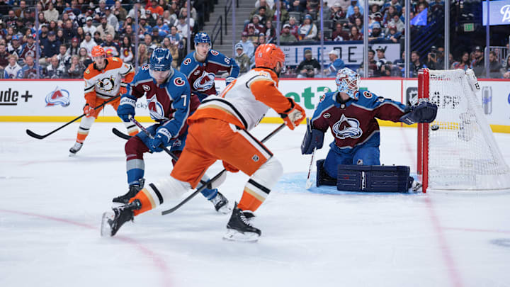 Colorado Avalanche goalie Scott Wedgewood cooled off the red-hot Anaheim Ducks on Tuesday night.