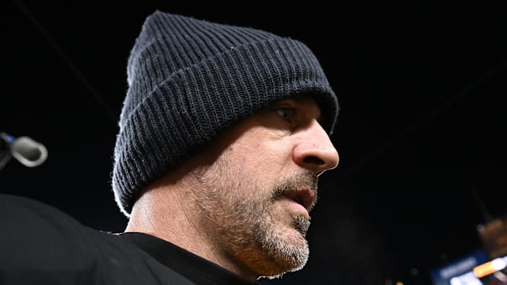 Pittsburgh Steelers quarterback Aaron Rodgers