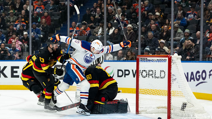 NHL: JAN 17 Oilers at Canucks