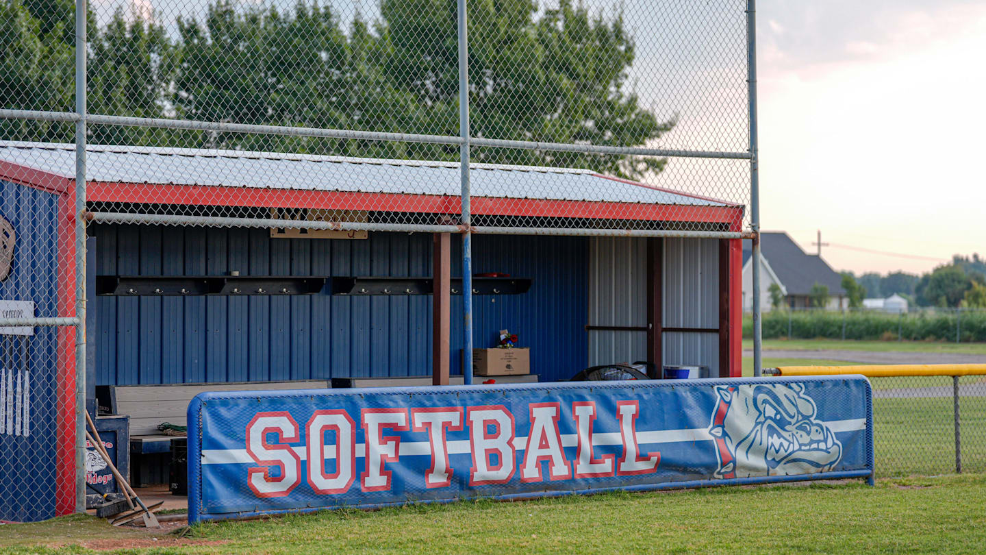 Oklahoma High School Softball Coach Leaves Hospital Months After Season-Ending Bus Crash