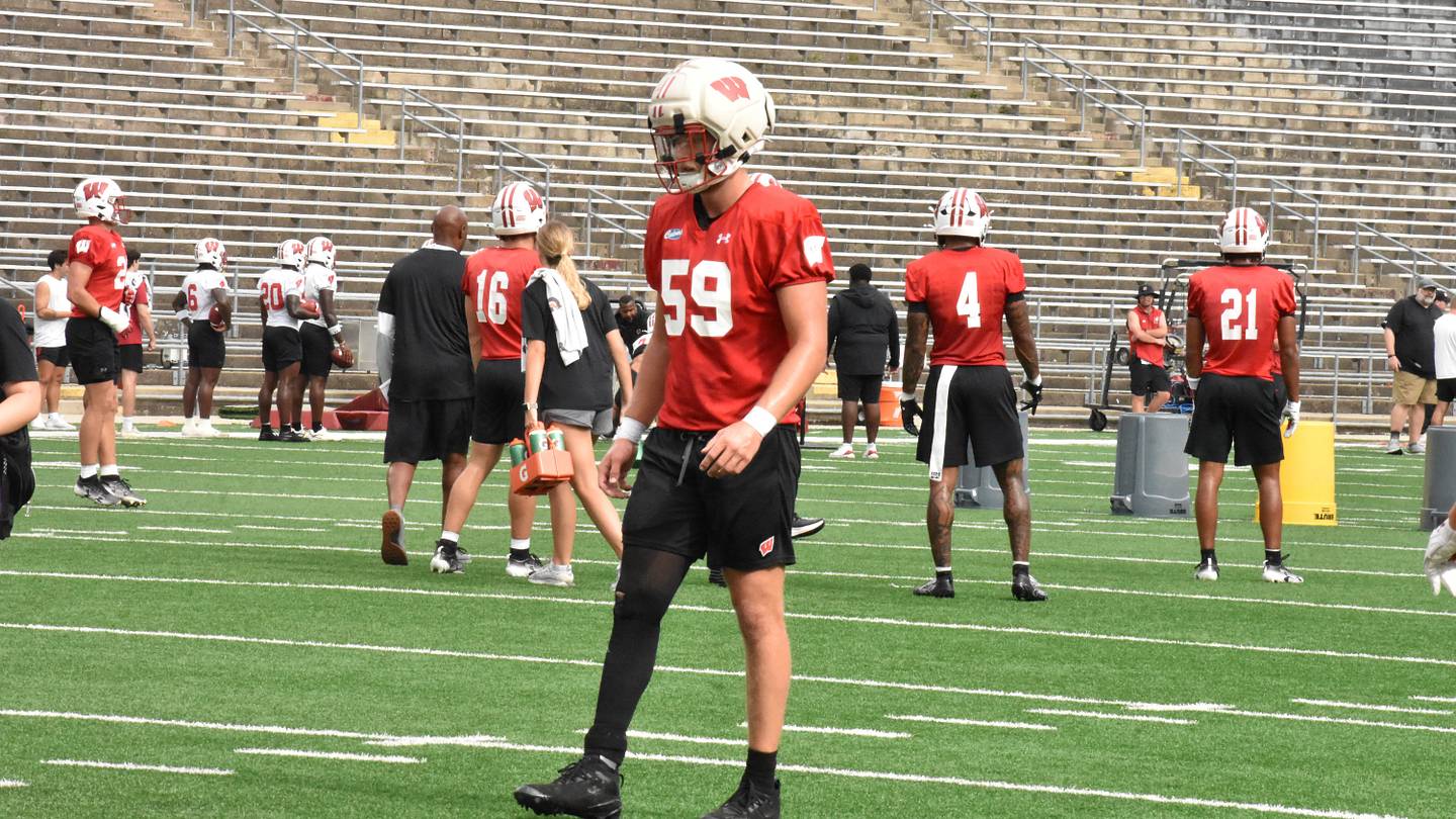 5 Standouts from Day 11 of Wisconsin Fall Camp