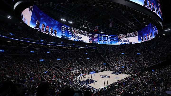 Phoenix Suns v Los Angeles Clippers