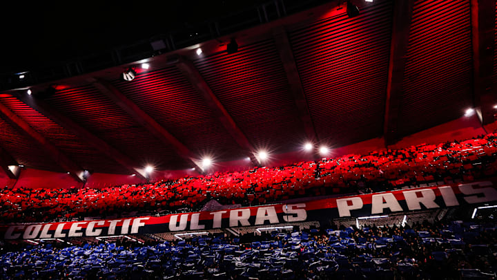 Le Paris Saint-Germain affronte le FC Barcelone lors des quarts de finale de la Ligue des Champions. 