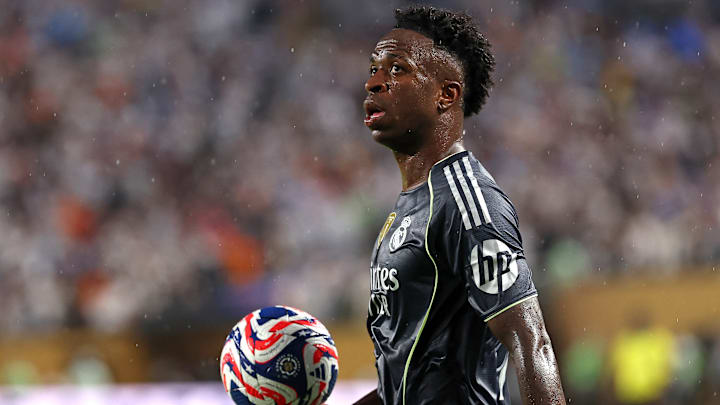 Vinicius Jr démarre cette rencontre importante.