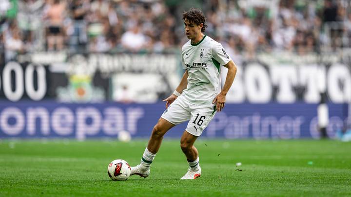 Philipp Sander brach wie der Rest der Mannschaft in der zweiten Halbzeit ein Philipp Sander brach wie der Rest der Mannschaft in der zweiten Halbzeit ein