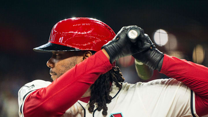 Sep 15, 2024; Phoenix, Arizona, USA; Arizona Diamondbacks infielder Josh Bell (21) at bat in the eighth inning for a game against the Milwaukee Brewers at Chase Field. Mandatory Credit: Allan Henry-Imagn Images Sep 15, 2024; Phoenix, Arizona, USA; Arizona Diamondbacks infielder Josh Bell (21) at bat in the eighth inning for a game against the Milwaukee Brewers at Chase Field. Mandatory Credit: Allan Henry-Imagn Images