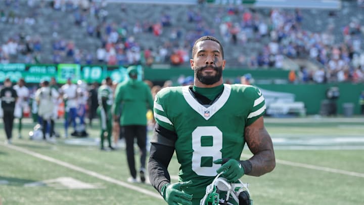 Sep 14, 2025; East Rutherford, New Jersey, USA; New York Jets safety Andre Cisco (8) after the game against the Buffalo Bills at MetLife Stadium. Mandatory Credit: Vincent Carchietta-Imagn Images Sep 14, 2025; East Rutherford, New Jersey, USA; New York Jets safety Andre Cisco (8) after the game against the Buffalo Bills at MetLife Stadium. Mandatory Credit: Vincent Carchietta-Imagn Images