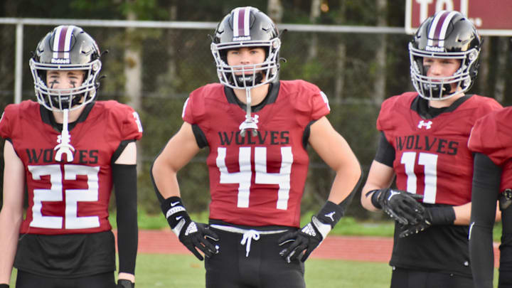 Colby Johnson, center, is one of the leaders of the Eastlake defense in 2024.