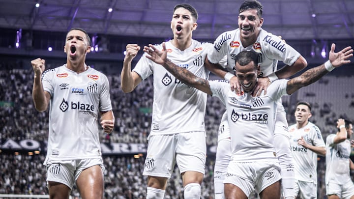 Santos lidera a Série B ao lado do Sport com 59 pontos