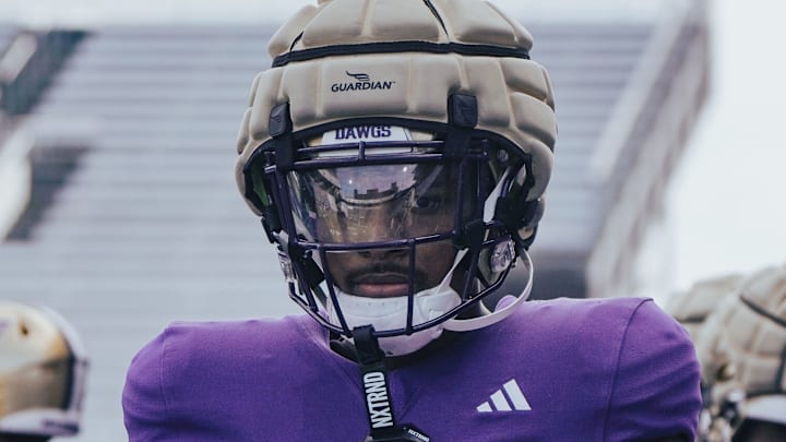 Freshman linebacker Khmori House started his first game in the Apple Cup.