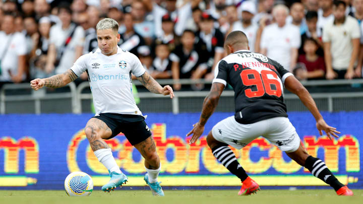Grêmio tem que confirmar vaga, e Vasco aguarda matemática