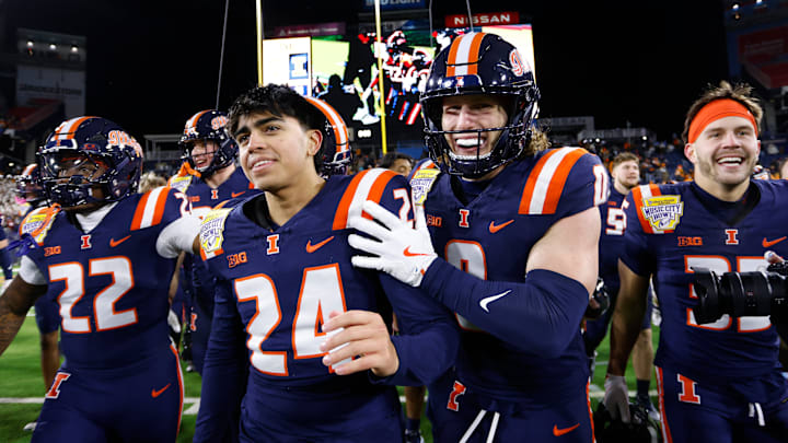 2025 Liberty Mutual Music City Bowl - Tennessee v Illinois