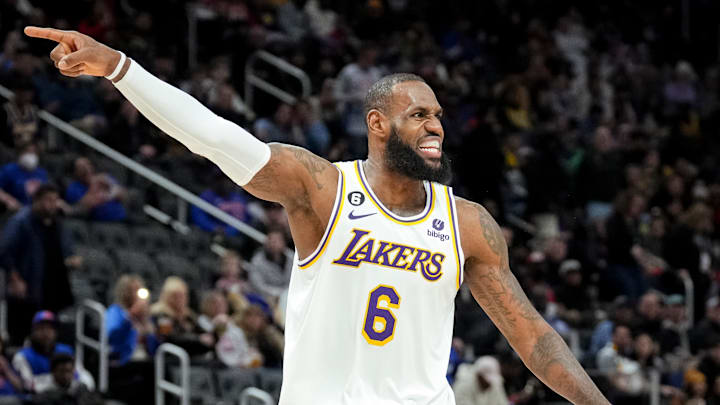 Los Angeles Lakers v Detroit Pistons