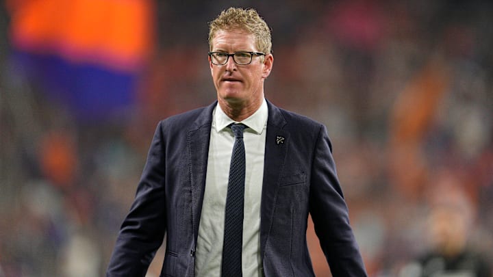 Jim Curtin suena con fuerza para dirigir al New England Revolution