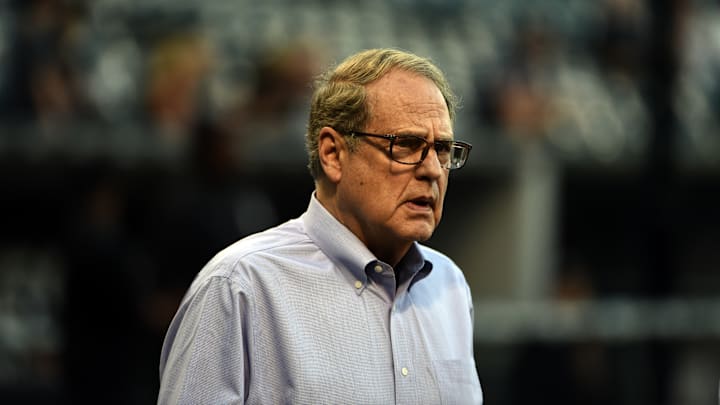 Jerry Reinsdorf se mostró apenado con los fanáticos 