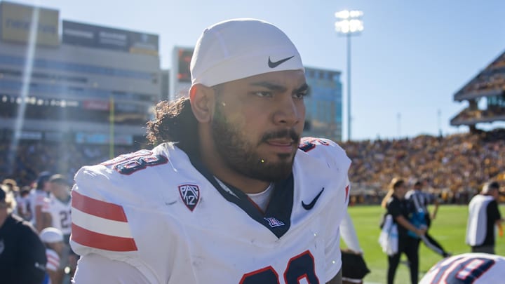 Nov 25, 2023; Tempe, Arizona, USA; Arizona Wildcats defensive lineman Tiaoalii Savea (98) against the Arizona State Sun Devils during the Territorial Cup at Mountain America Stadium. Mandatory Credit: Mark J. Rebilas-USA TODAY Sports Nov 25, 2023; Tempe, Arizona, USA; Arizona Wildcats defensive lineman Tiaoalii Savea (98) against the Arizona State Sun Devils during the Territorial Cup at Mountain America Stadium. Mandatory Credit: Mark J. Rebilas-USA TODAY Sports
